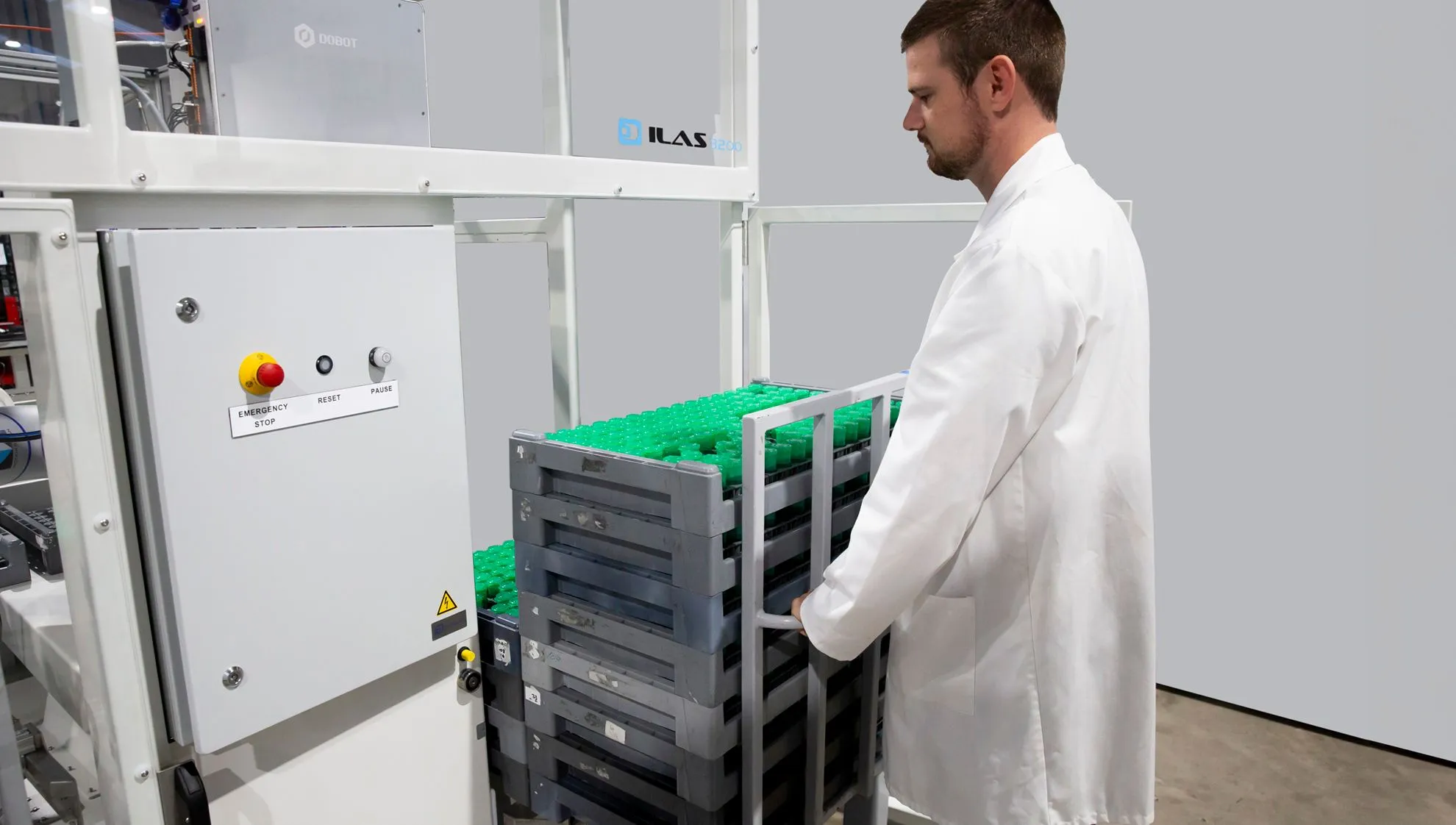 loading_trays_ILAS3200
