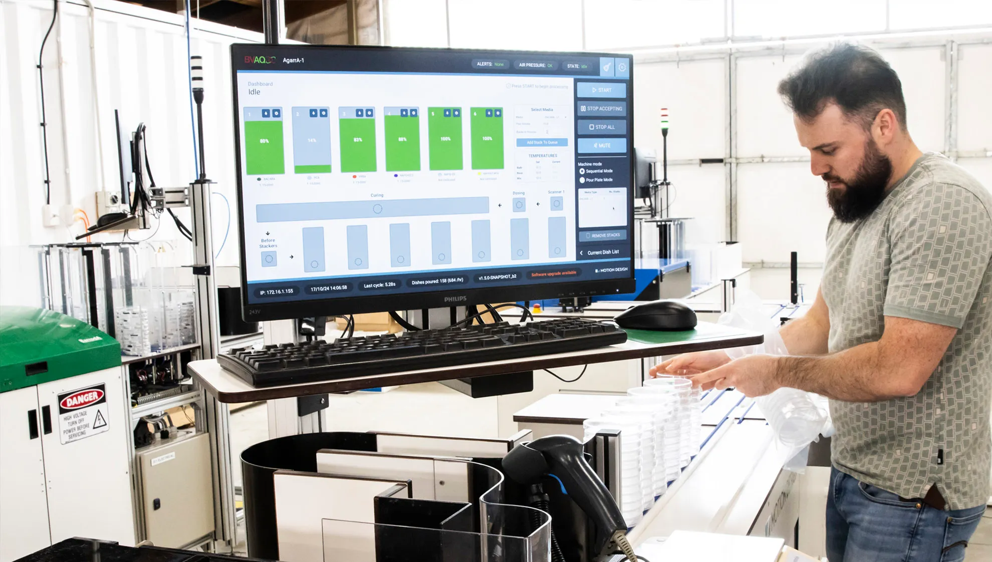 Laboratory reporting image showing the workflow of the machine to give lab techs live information, designed by Motion Design.