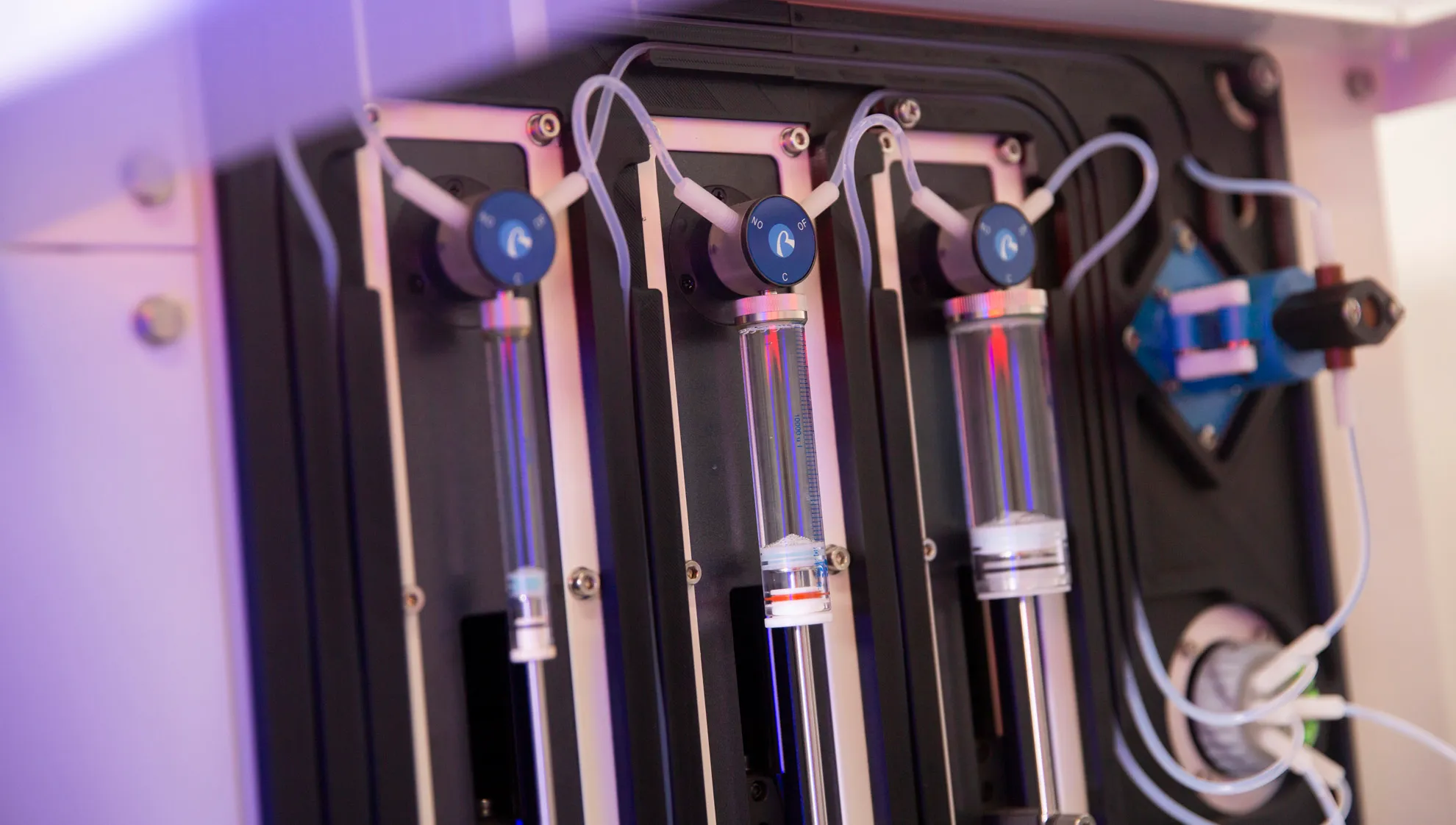 Vials_pumps_dispensing